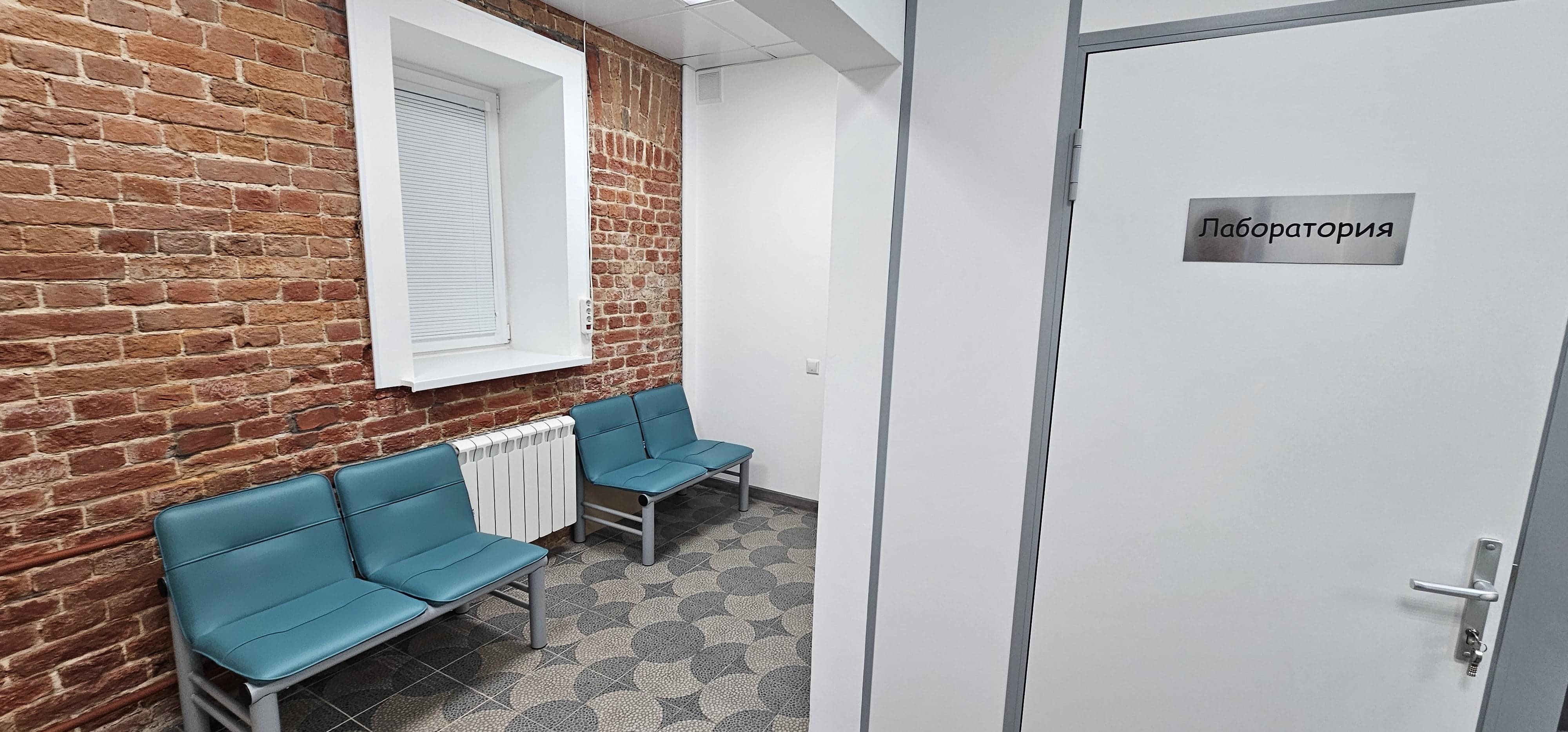 Место ожидания для кошек отдельно от собак